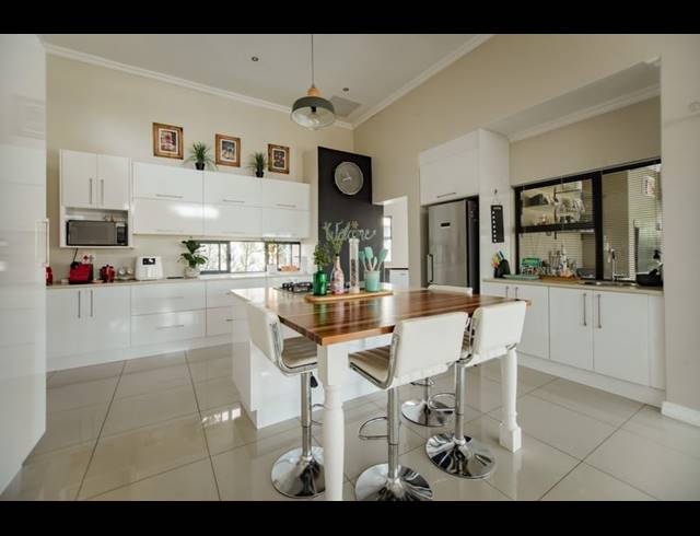 3 BEDROOM HOUSE FOR SALE IN COPPERLEAF ESTATE